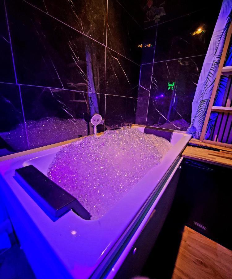 Jungle House Avec Jacuzzi A 10 Min De Disneyland -Taille Chambre- Conde-Sainte-Libiaire Екстер'єр фото